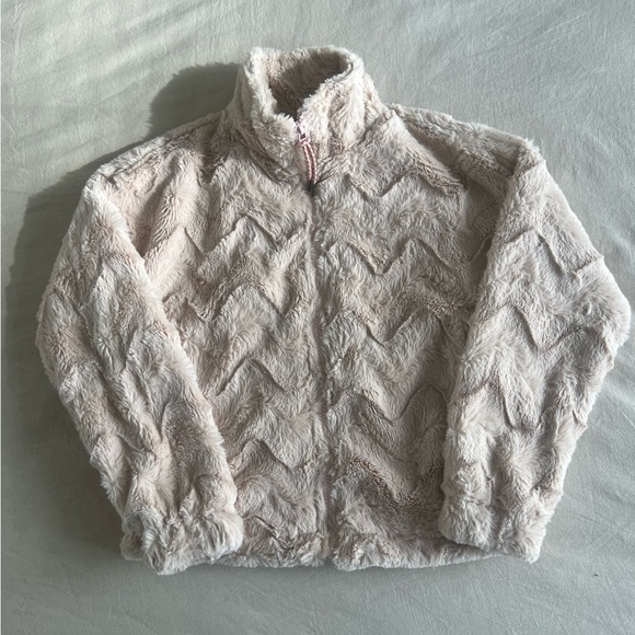 Urban Outfitters Eva Cozy Faux Fur Jacket in Cream/Blush (size S) - Picture 2 of 8